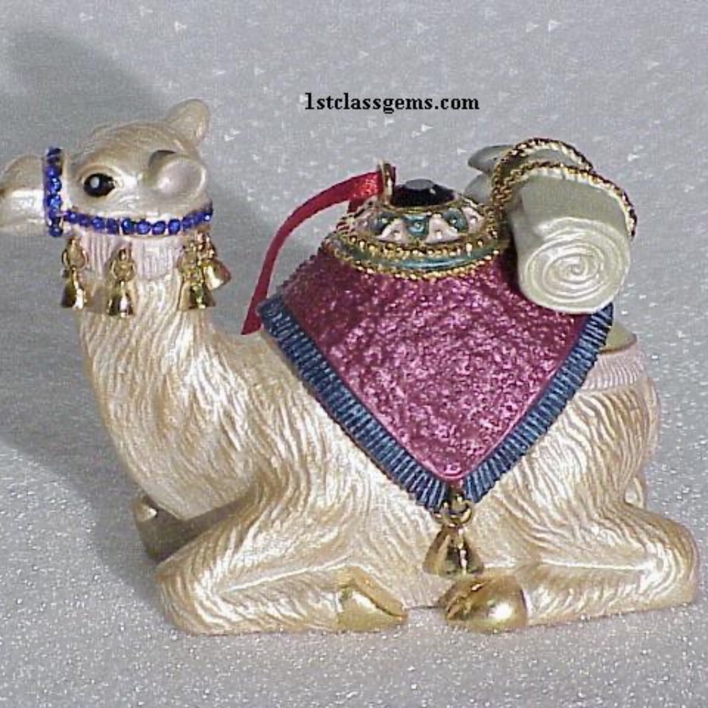 FINAL SALE PRICE NYCO International Camel Box with Pink & Blue